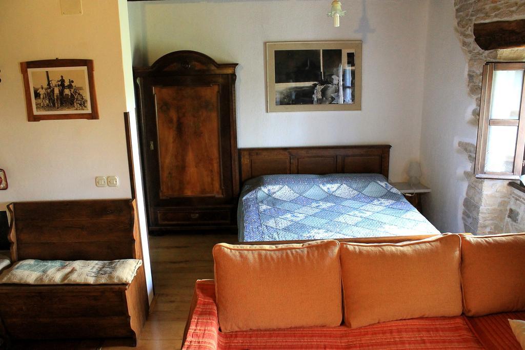 Apartments Mestri Grožnjan Habitación foto
