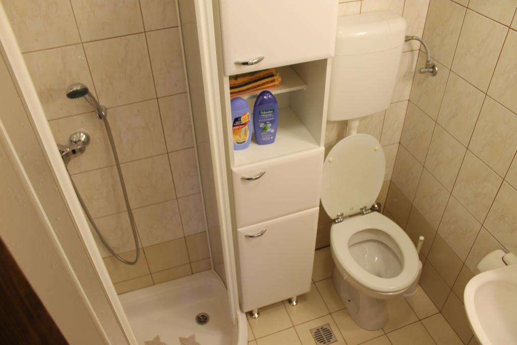 Apartments Mestri Grožnjan Habitación foto